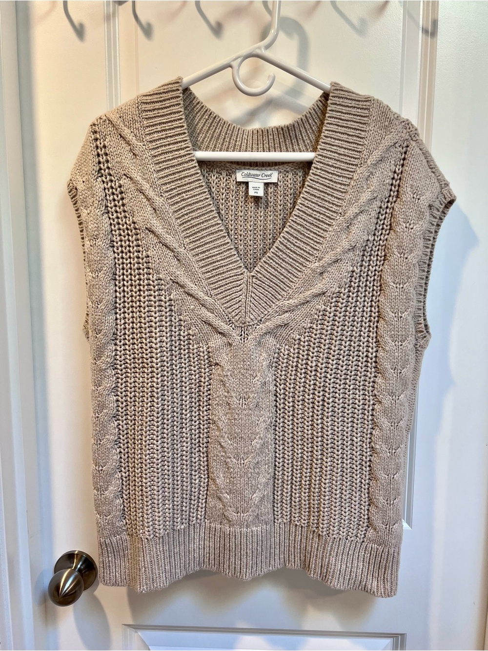 Oversized Women’s Beige Cable-Knit V-Neck Sweater Vest Cotton Blend Cozy